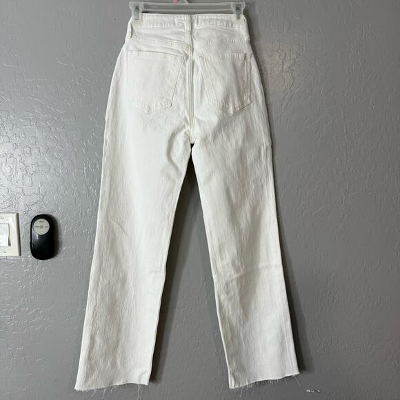 Abercrombie and Fitch Curve Love High Rise The 90s Relaxed Jean, 24 Short - Picture 2 of 6